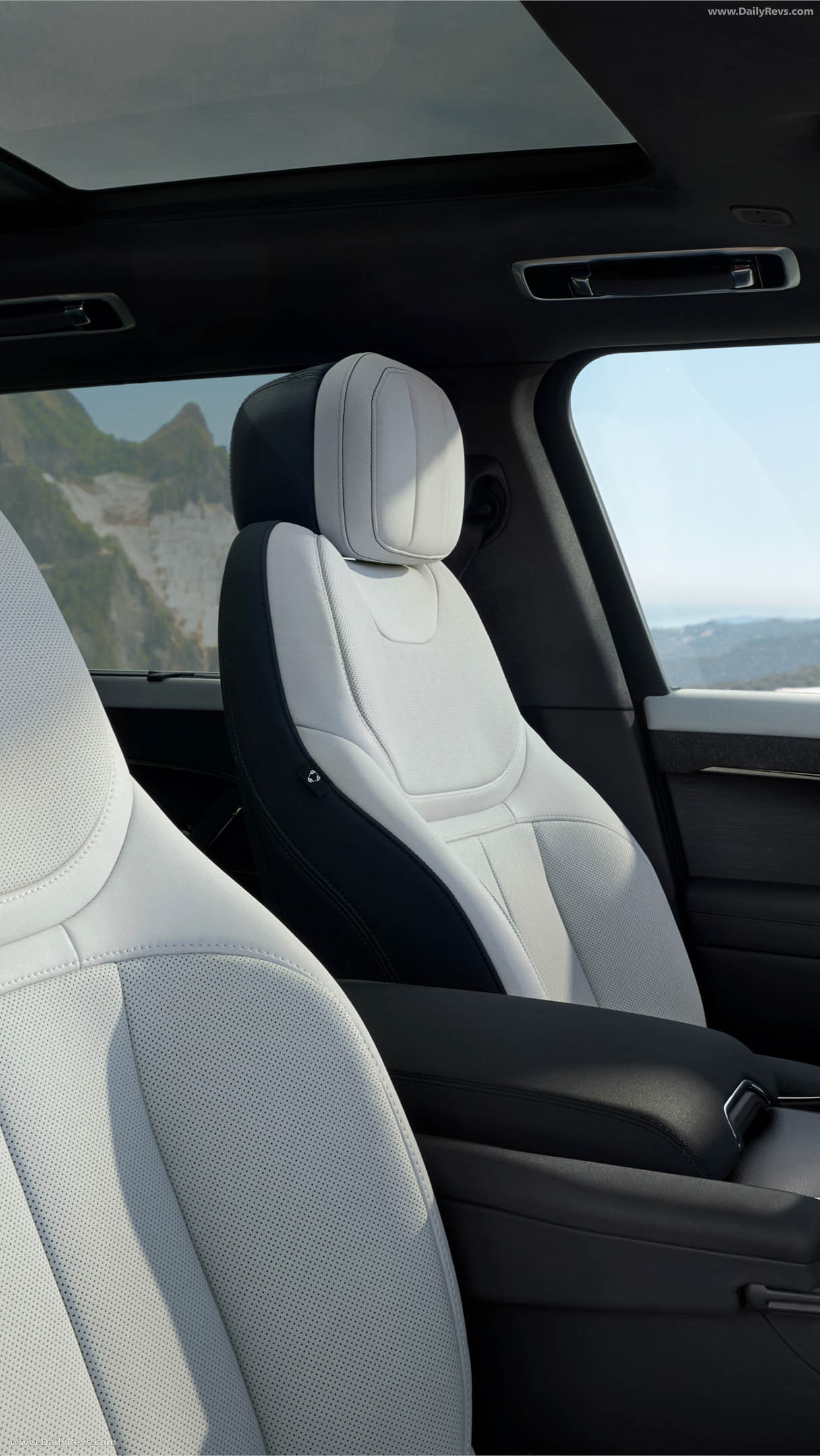 2027 Land Rover Range Rover Sport Electric Interior